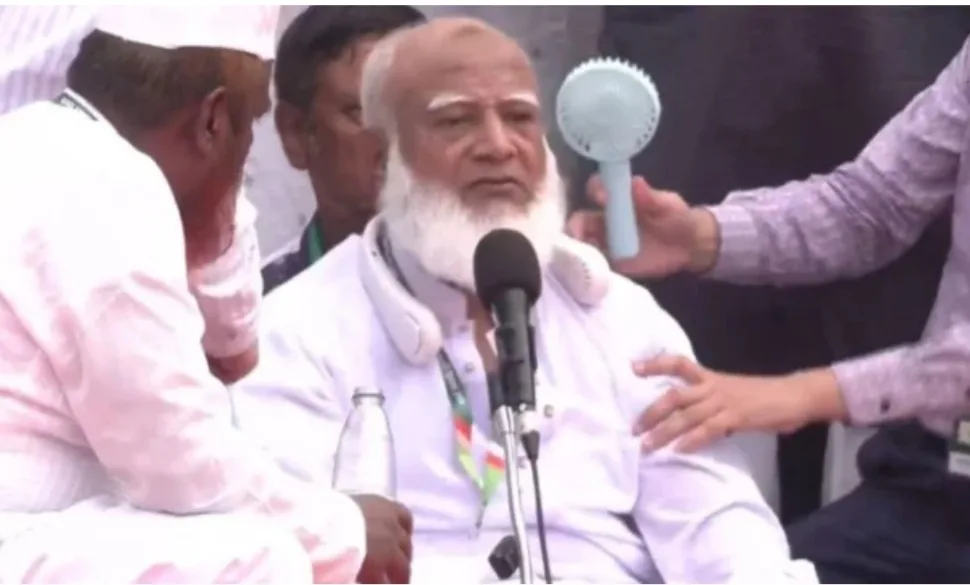 জামায়াত আমির হঠাৎ অসুস্থ হয়ে মঞ্চে ঢলে পড়লেন