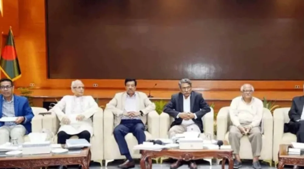 একই ব্যক্তি প্রধানমন্ত্রী ও দলীয় প্রধান থাকতে পারবেন না: ঐকমত্য কমিশন