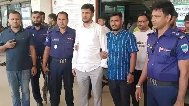 নিষিদ্ধ সংগঠন ছাত্রলীগের সহ-সভাপতি ভারতে যাওয়ার সময় আটক 
