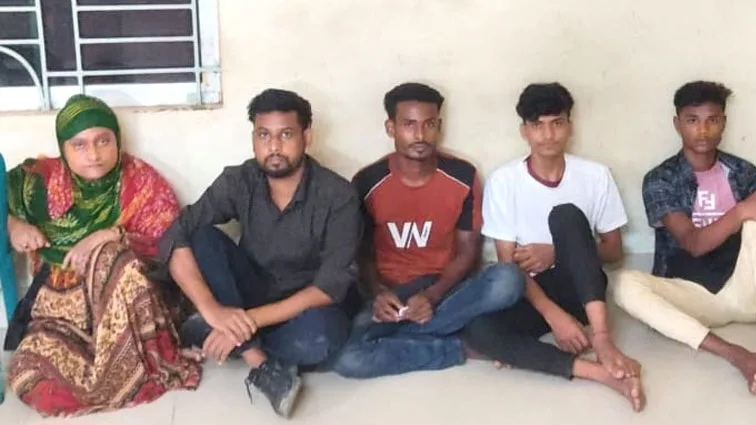 লাতু সীমান্তে ৫ জনকে পুশইন করে বিএসএফ