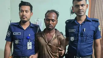 “ময়মনসিংহে মা ও দুই সন্তানকে গলা কেটে হত্যার ঘটনায় অভিযুক্ত গ্রেপ্তার”
