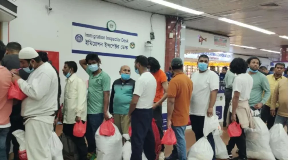 ৩৯ বাংলাদেশিকে ফেরত পাঠাল যুক্তরাষ্ট্র  
