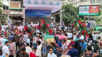 ছাত্রদলের নেতাকর্মীদের স্লোগান ও পদচারণায় মুখর শাহবাগ