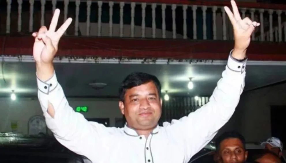 গাজীপুরের সাবেক মেয়র জাহাঙ্গীরসহ ২ জনের বিরুদ্ধে মামলা