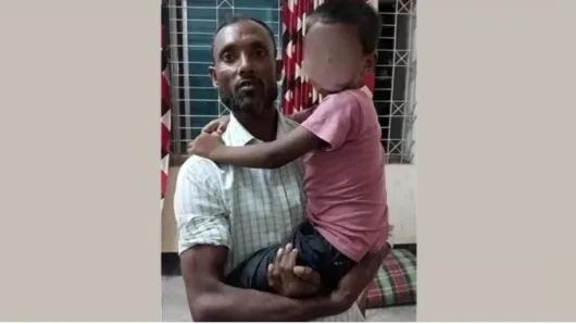 সারাদিন মোটরসাইকেলে ঘুরিয়ে হত্যার উদ্দেশ্যে শিশুকে পুকুরে ফেলে দিলেন সৎবাবা!