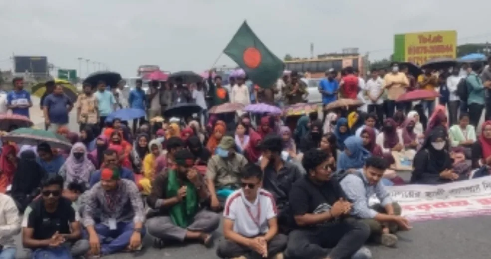 ঢাকা-উত্তরবঙ্গ মহাসড়ক অবরোধ
