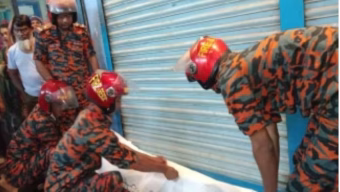 ঢাকা-মাওয়া এক্সপ্রেসওয়েতে প্রাণ গেল ৩ মোটরসাইকেল আরোহী বন্ধুর