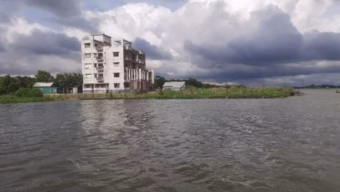 মুন্সীগঞ্জে পুলিশ ক্যাম্পে সন্ত্রাসী হামলা, ব্যাপক গোলাগুলি