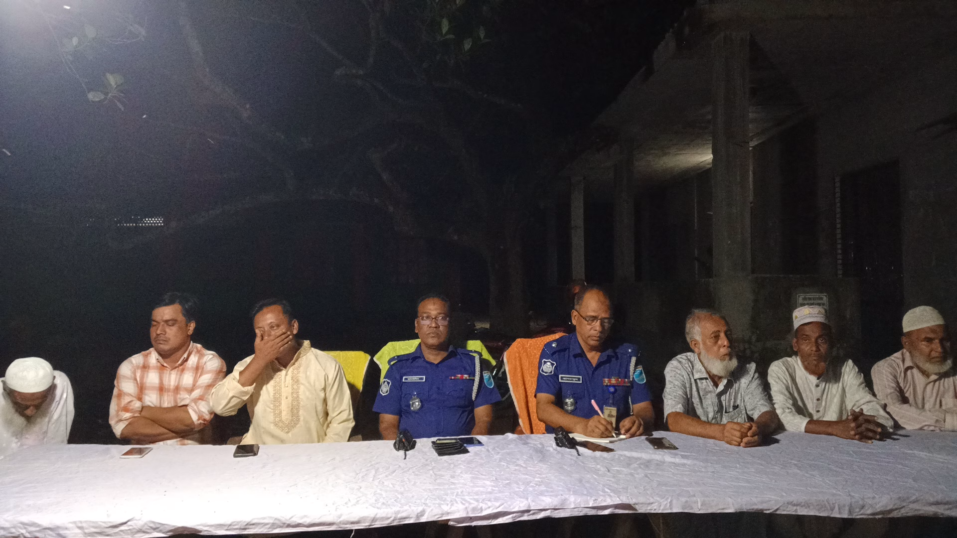 দুবরিয়া বাজারে মাদকবিরোধী সচেতনতা সভা “মাদকের বিষয়ে জিরো টলারেন্স, কাউকে ছাড় দেওয়া হবে না”