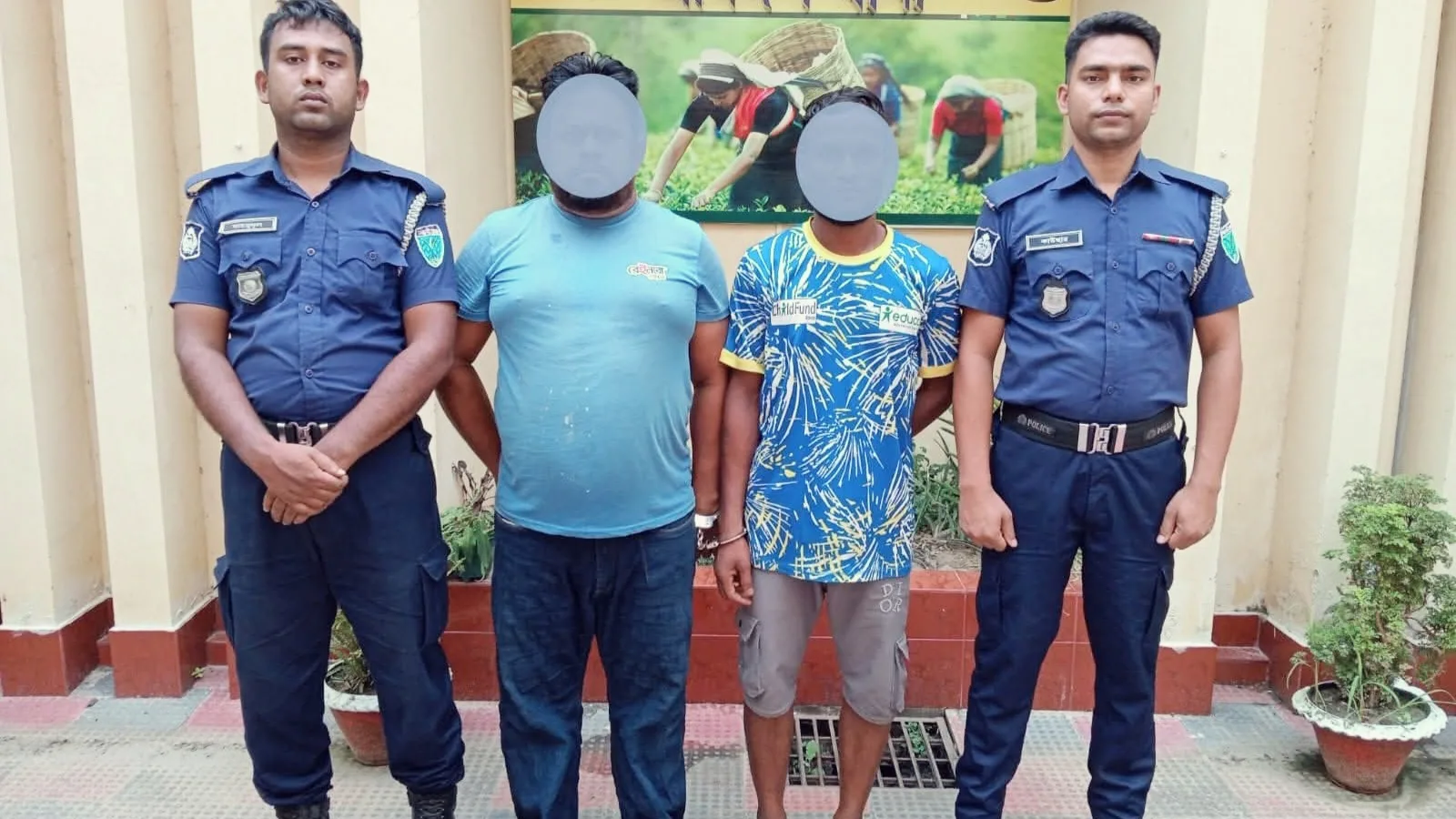 অবৈধবালু কারবারি ও সাজাপ্রাপ্ত আসামিসহ গ্রেপ্তার-৩