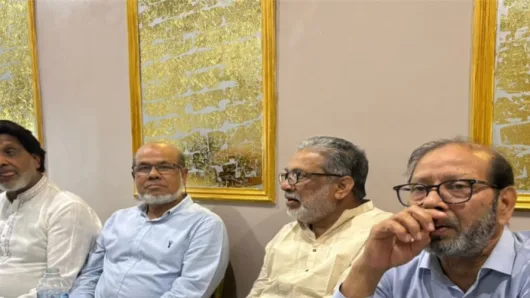 লন্ডনে মদন মোহন কলেজ অ্যালামনিদের মতবিনিময় সভা