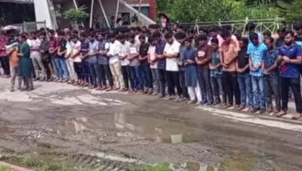 শাহজালাল বিজ্ঞান ও প্রযুক্তি বিশ্ববিদ্যালয়ে (শাবিপ্রবি) অন্তবর্তীকালীন সরকারের জানাযা পড়েছেন ক্ষুব্ধ শিক্ষার্থীরা