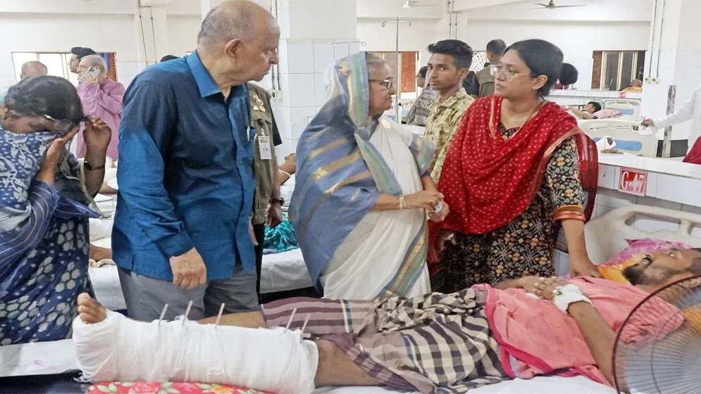 ট্রাইব্যুনালে শিক্ষার্থী ইমরানের জবানবন্দি :হাসপাতালে ‘নো ট্রিটমেন্ট, নো রিলিজ’ নির্দেশ দেন হাসিনা