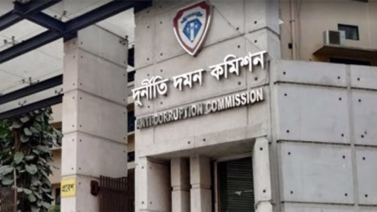 Anti-Corruption Commission (ACC) files case against 43 accused for embezzling Tk 363 crore from S Alam and Nabil Group “