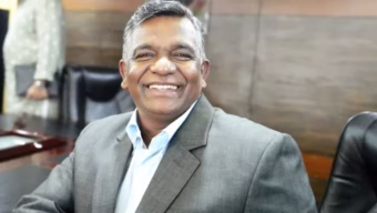 বিসিবির নির্বাচনে অংশ নেওয়ার ঘোষণা বুলবুলের