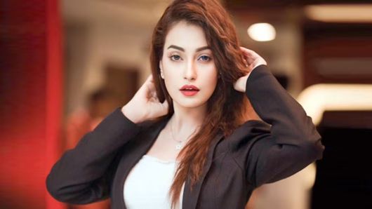 মিডিয়া ইন্ডাস্ট্রি থেকে সরিয়ে নেওয়ার ঘোষণা দিলেন ঢালিউড নায়িকা রাজ রিপা 