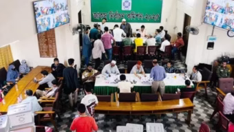 জাকসুর ভোট গণনা শেষ, ফলাফলের অপেক্ষায় প্রার্থিরা