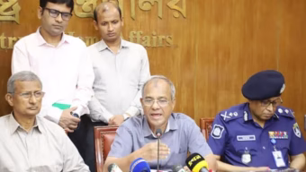শেখ হাসিনার সঙ্গে যোগাযোগ ঠেকাতে বাংলাদেশে দুই অ্যাপ বন্ধের চিন্তা