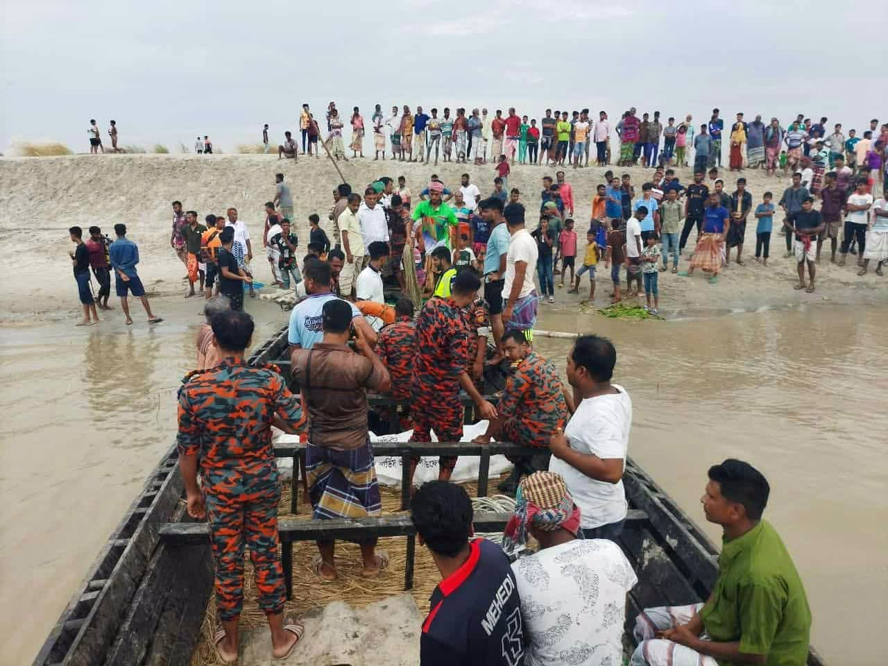 বাঘায় ক্যানেল সাঁতরায়ে পদ্মায় যাচ্ছিলেন মাছ ধরতে, ডুবে নিখোঁজ এর ৬ঘন্টার পর উদ্ধার করলো ডুবুরি দল