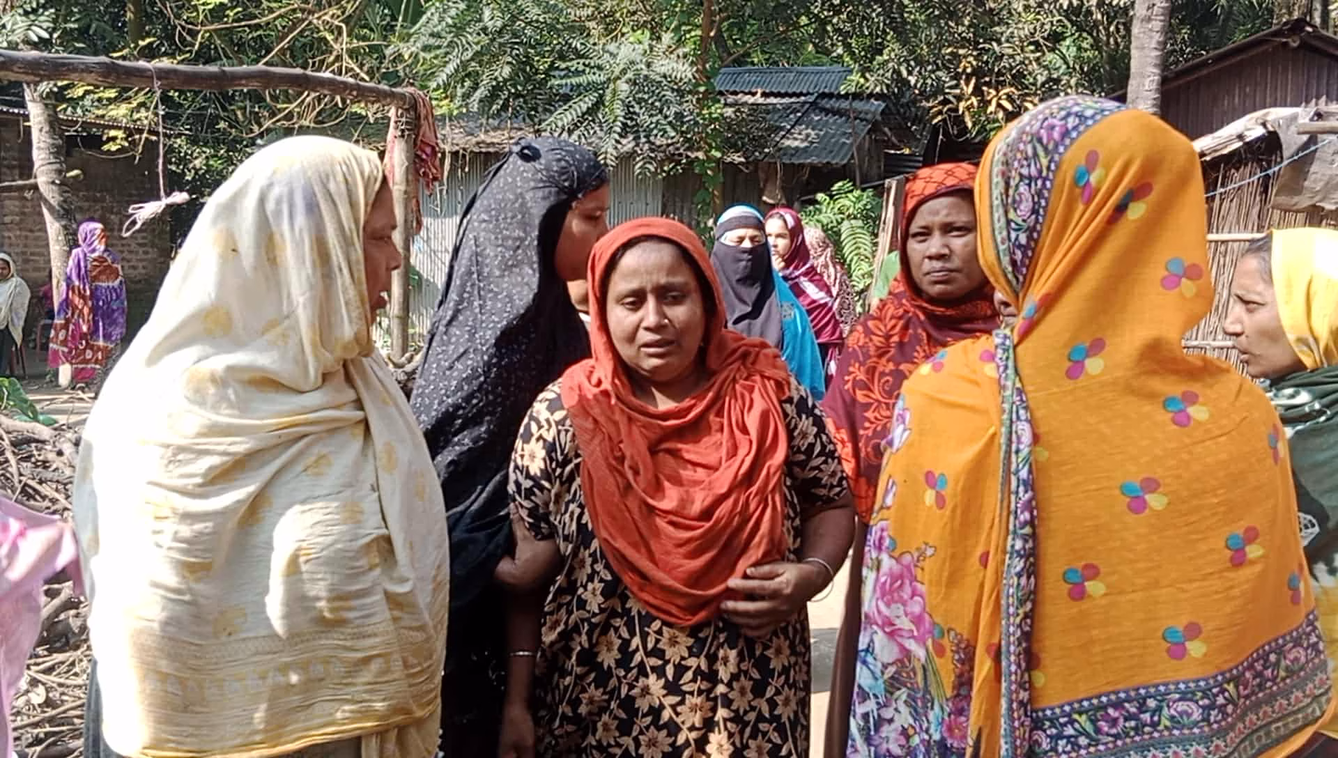 রাজশাহীর বাঘা উপজেলায় এক গৃহবধূর রহস্যজনক লাশ উদ্ধার করেছে বাঘা থানা পুলিশ