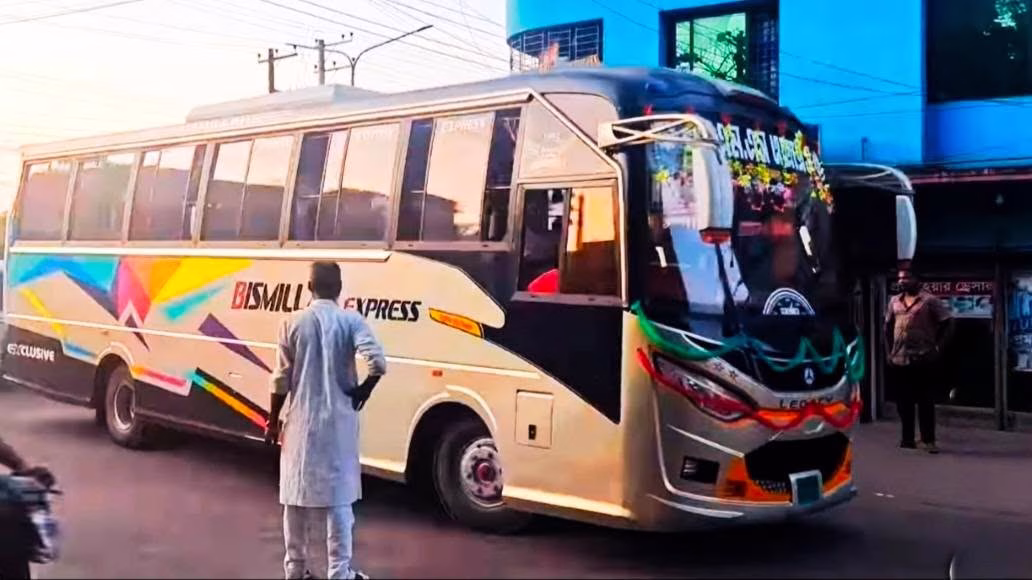 শ্রীমঙ্গল-সিলেট রুটে যাত্রা শুরু করল ‘বিসমিল্লাহ এস.এম.এস এক্সপ্রেস’ নন-স্টপ বাস সার্ভিস