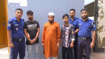 লোহাগাড়ায় ভূয়া পুলিশ ক্লিয়ারেন্স তৈরির অভিযোগে গ্রেপ্তার- ৩