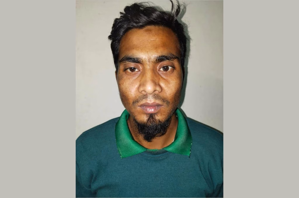 বাঘায় স্ত্রীর শরীরে ডিজেল ঢেলে পুড়িয়ে হত্যা মামলায় স্বামী সুরুজ গ্রেপ্তার