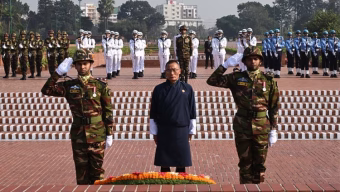 জাতীয় স্মৃতিসৌধে ভুটানের প্রধানমন্ত্রীর শ্রদ্ধা নিবেদন