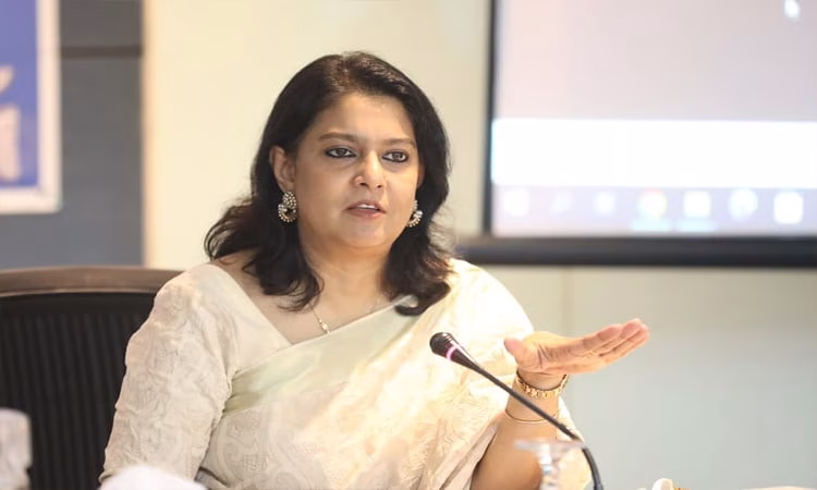 বৈষম্যহীন সমাজ গঠনে রাজনীতি হবে মানুষের অধিকার ও ক্ষমতায়নের : পরিবেশ উপদেষ্টা