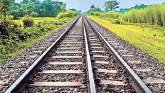 শায়েস্তাগঞ্জে ট্রেনে কাটা পড়ে কিশোরের মৃত্যু