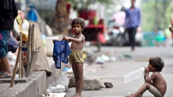 অপ্রত্যাশিত বিপর্যয়ে দেশে ফের দারিদ্র্যে পড়তে পারে ৬ কোটি মানুষ: বিশ্বব্যাংক