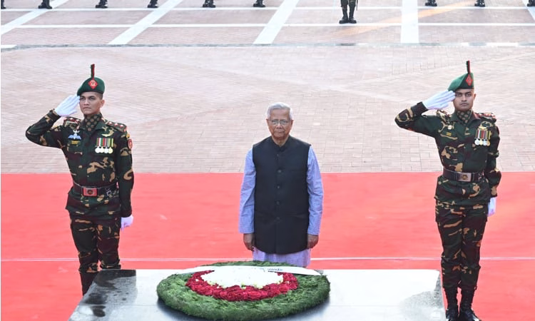 শহীদ বুদ্ধিজীবীদের প্রতি প্রধান উপদেষ্টার শ্রদ্ধা নিবেদন