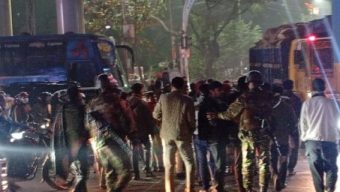ঢাকা মহানগর উত্তর স্বেচ্ছাসেবক দল নেতা মোসাব্বির হত্যার প্রতিবাদে কারওয়ান বাজারে বিক্ষোভ