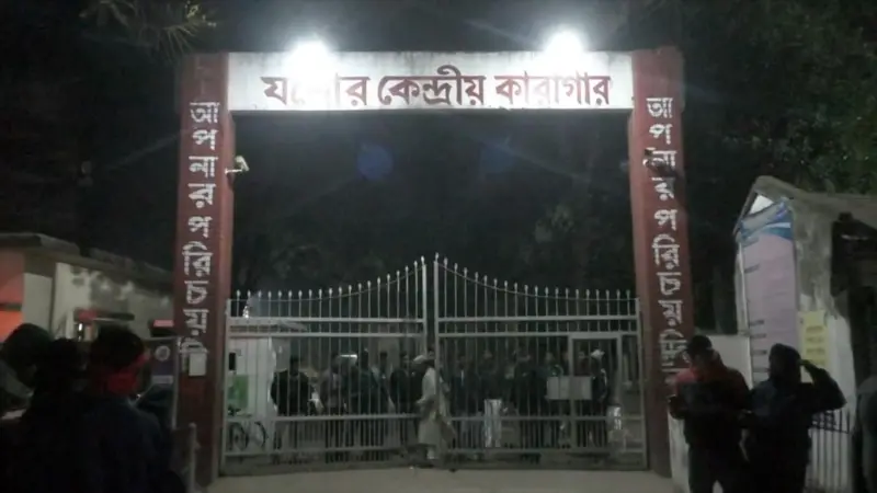 ভালো বাপ, ভালো স্বামী হতে পারিনি, ক্ষমা করিস’
