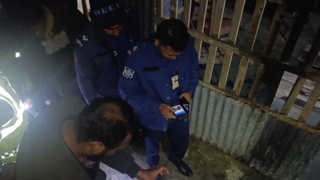 পটুয়াখালীতে ভোটকেন্দ্রে অগ্নিসংযোগ