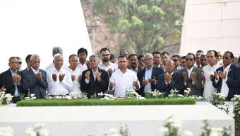বিএনপির প্রতিষ্ঠাতা জিয়াউর রহমান ও প্রয়াত চেয়ারপারসন খালেদা জিয়ার সমাধিতে শ্রদ্ধা মন্ত্রিসভার