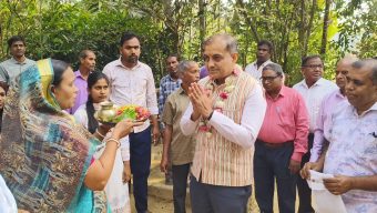 জুড়ীতে একটি একান্নবর্তী পরিবার দেখতে আসেন ভারতীয় সহকারী হাইকমিশনার অনিরুদ্ধ দাস