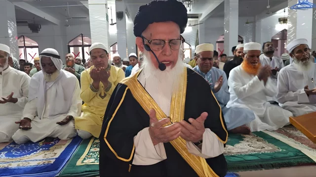 মোনাজাতে যুদ্ধ বন্ধে মুসলিম দেশগুলোকে ঐক্যবদ্ধ হওয়ার আহ্বান