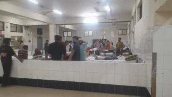 ঈদের দিন ‘পঙ্গু হাসপাতালে’ মোটরসাইকেল দুর্ঘটনায় আহতদের উপচেপড়া ভিড়