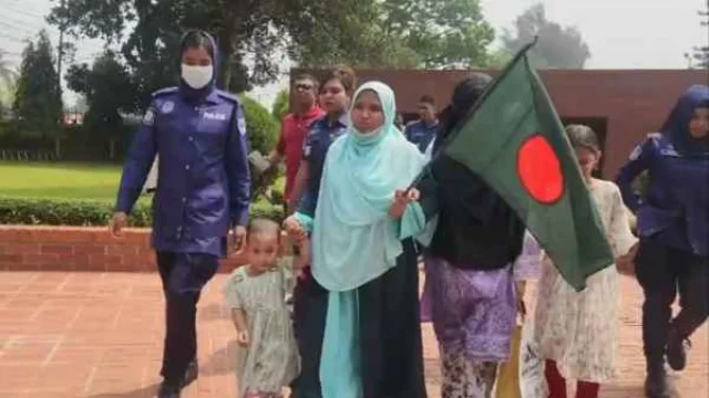 স্মৃতিসৌধে ‘জয় বাংলা জয় বঙ্গবন্ধু’ স্লোগান, তিন সন্তানসহ নারী আটক