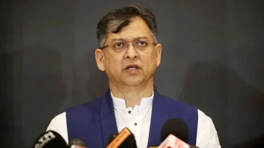 জাতীয় সংসদে বিল আকারে উঠছে না গণভোট : স্বরাষ্ট্রমন্ত্রী