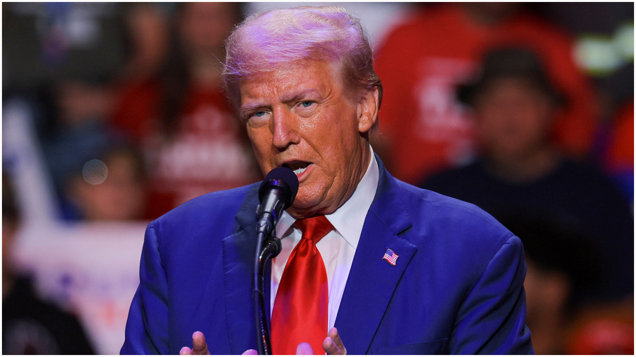 ইরানে ‘কঠোর আঘাত’ এখনো করিনি, ‘মূল আক্রমণ শিগগিরই’: ট্রাম্প