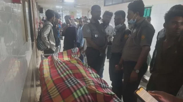 রাজধানীর নিউ মার্কেট এলাকায় গুলি করে এক যুবককে হত্যা