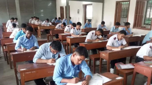 এসএসসির ৪র্থ দিনে অনুপস্থিত ৩২ হাজার, বহিষ্কার ৪৯ জন