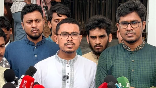 সরকারের অব্যাহত ব্যর্থতা আড়াল করতে ছাত্রদলের হাতে অস্ত্র তুলে দেওয়া হয়েছে: সাদেক কায়েম