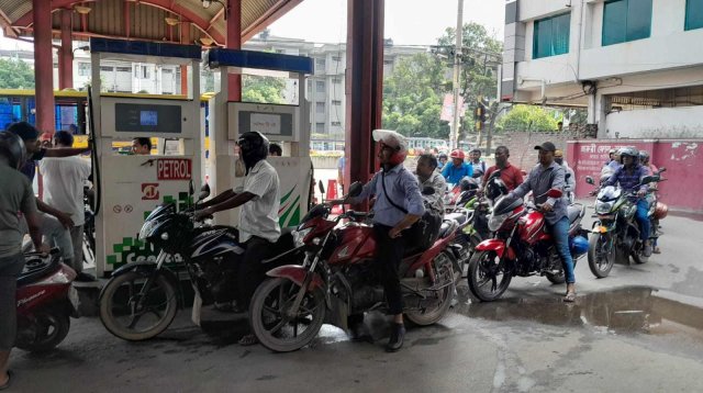 জ্বালানি সংকটে দেশ, আমদানিতে মনোযোগের পরামর্শ