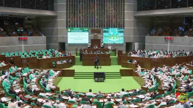 সংসদে বিল পাস সরকারি চাকরিতে প্রবেশের নতুন বয়স নির্ধারণ