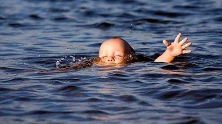 বড়লেখায় পুকুরে ডুবে এক শিশুর মৃত্যু