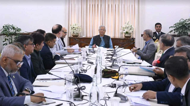 হামের টিকা ইস্যু; ড. ইউনূসসহ ২৪ উপদেষ্টার দেশত্যাগে নিষেধাজ্ঞা চেয়ে আইনি নোটিশ