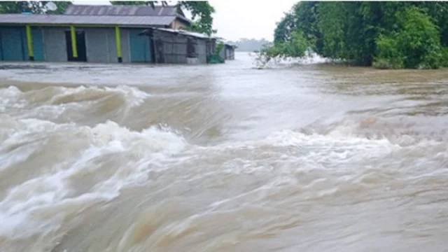 সুনামগঞ্জে আকস্মিক বন্যার আভাস, হাওড় এলাকায় সতর্কতা জারি
